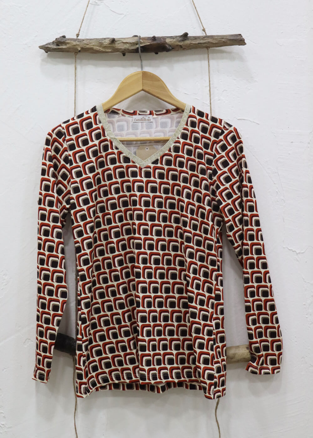 Camiseta Dorada Geometrica