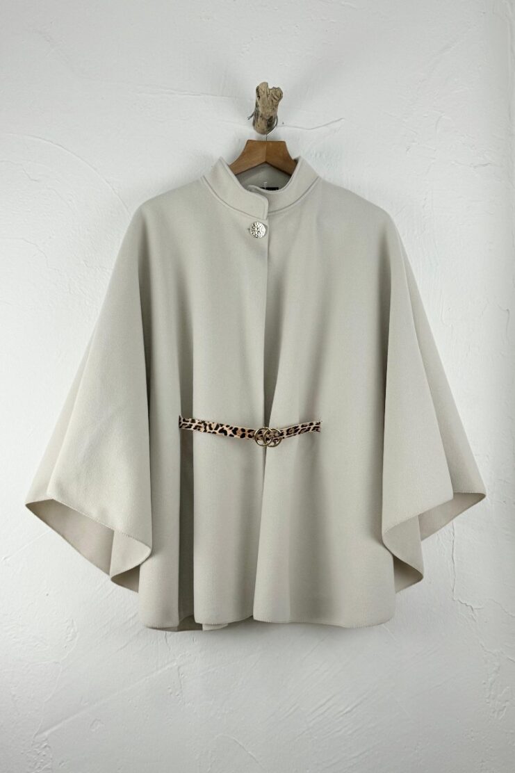 Poncho Elegante con Cinturon