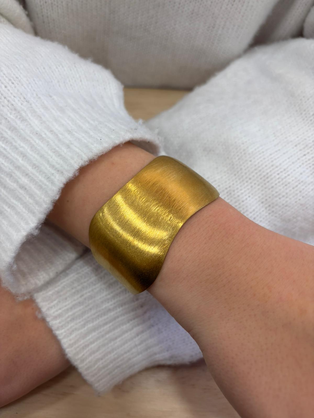 Pulsera Rígida Acabado Dorado Mate