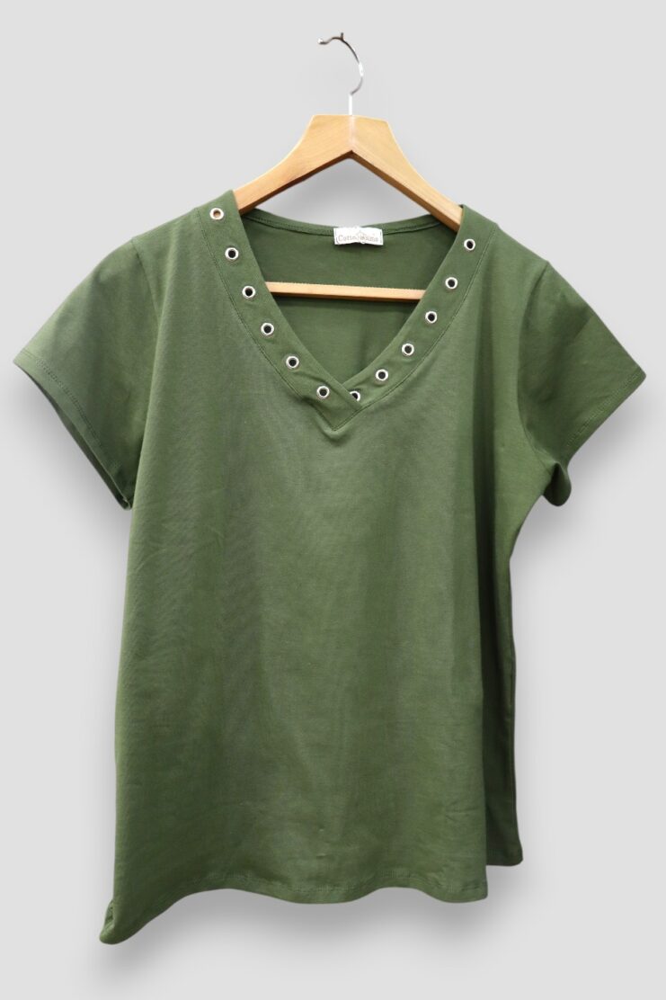 Camiseta Tachuelas Oliva