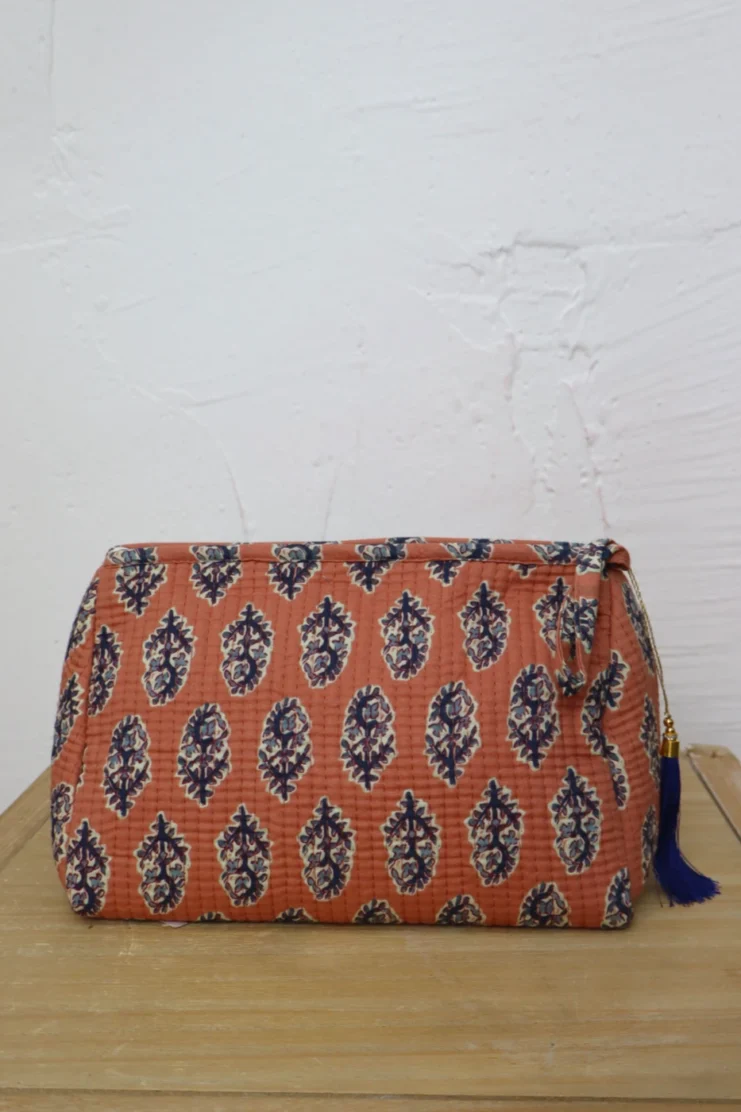 Neceser Estampado Triangular Salmón